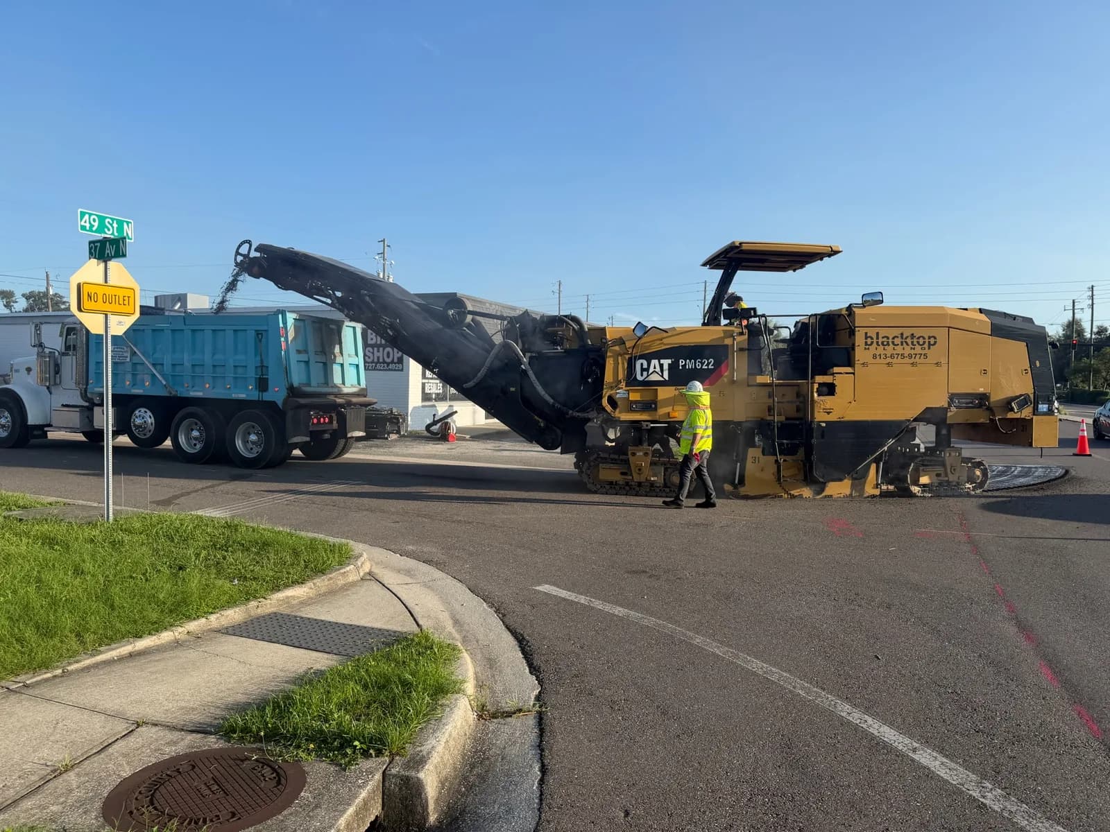 CAT PM622 milling machine on active road project, St. Petersburg FL — Blacktop Florida