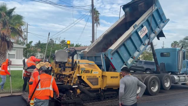 Second angle of Weiler P385C paving operation in Madeira Beach, FL